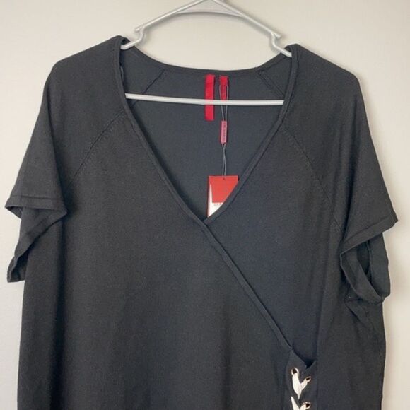 Love Scarlett Black Sweater with white laces on bottom right. Size 1X. - Picture 2 of 14